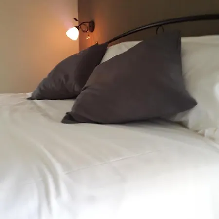 Al Biancospino- Camere- Ristorante Ξενοδοχείο Bossolasco